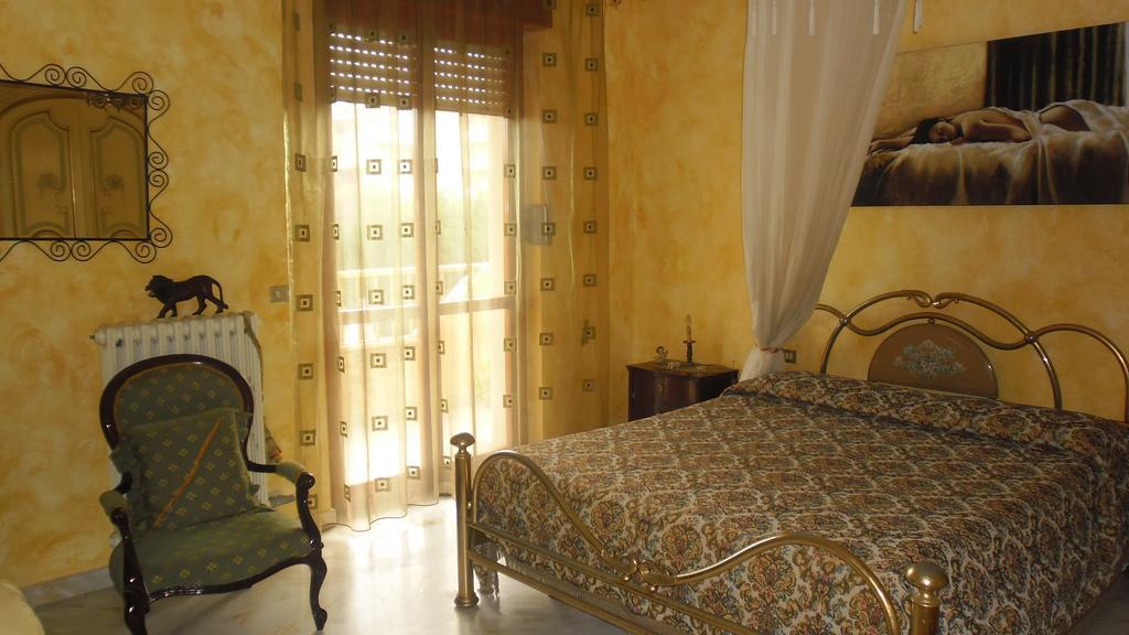 Moonaurora Bed and Breakfast Gallipoli Δωμάτιο φωτογραφία